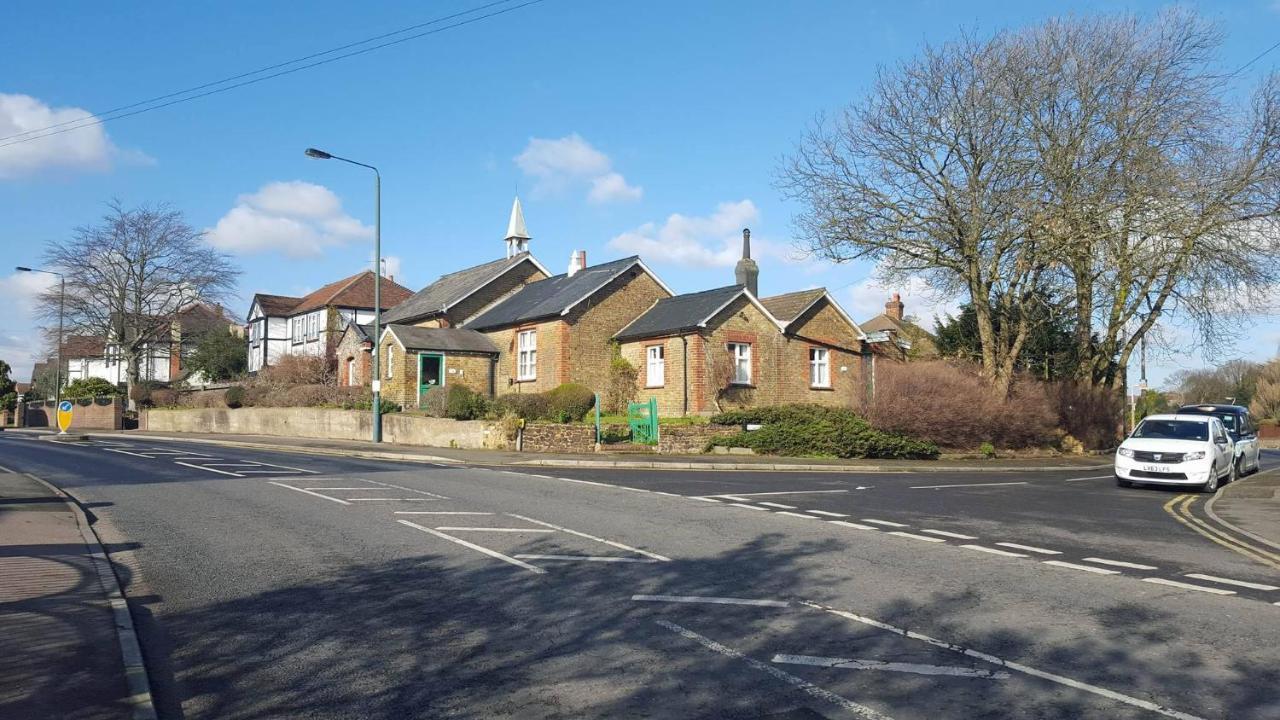 Converted Bungalow In Bexley 伦敦 外观 照片